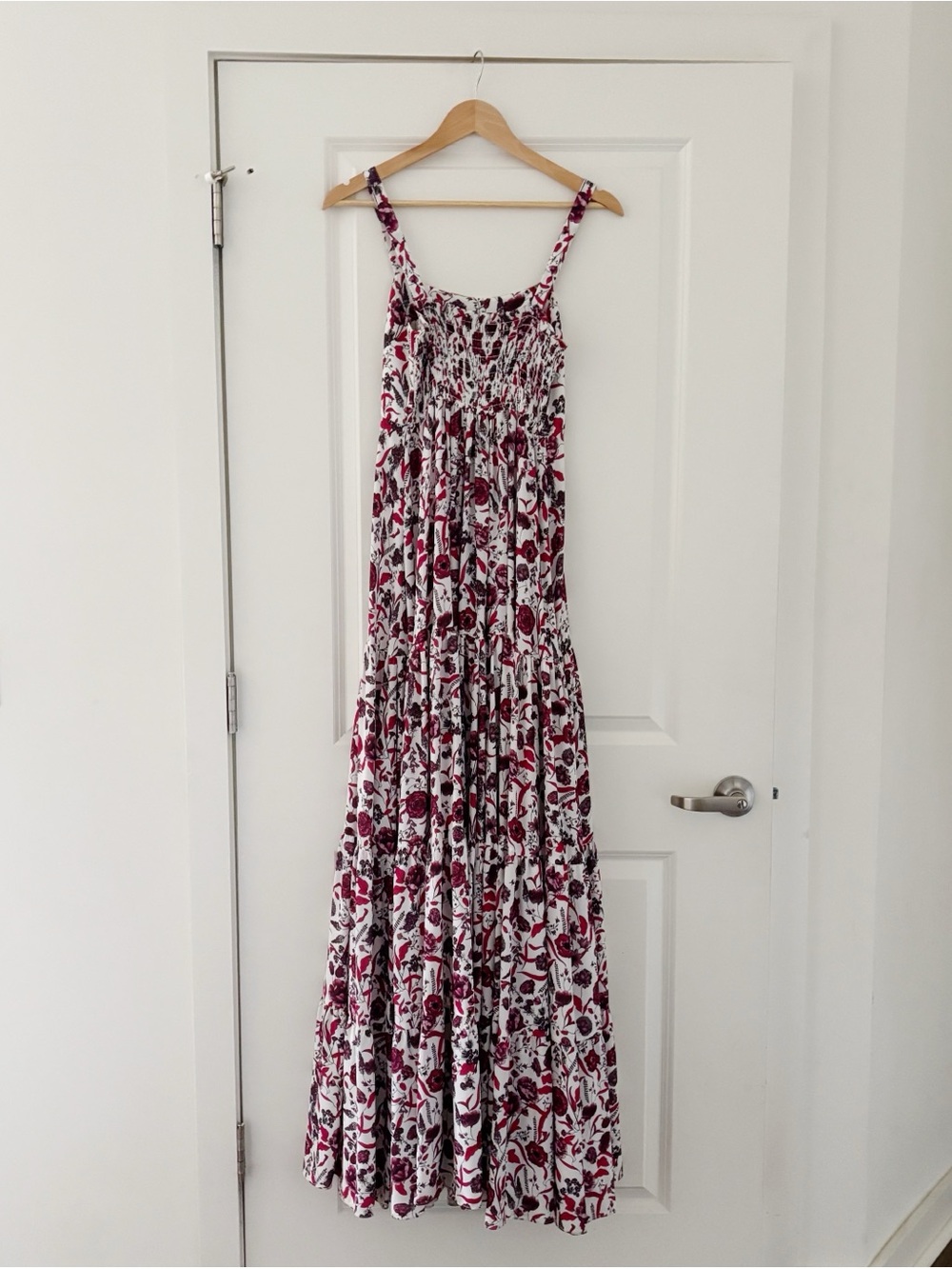 Alexis Zofia Berry Floral Smocked Tiered Crepe Maxi Dress Resortwear Medium - Picture 7 of 12